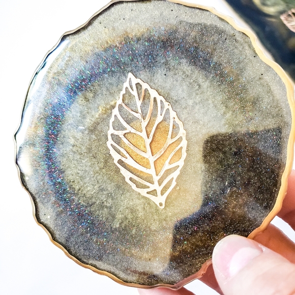 MADE TO ORDER/Resin Decorative Tray Set W/Coasters - Picture 7 of 11